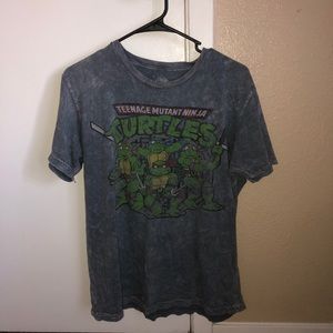 Nickelodeon TMNT shirt